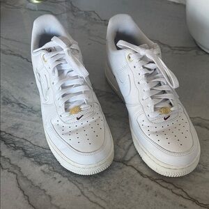 Nike Women's Air Force 1 82-22 White Sneakers